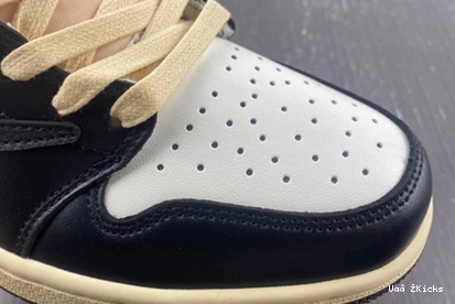 Air CQ4277- low 8086 1 169 Scott DailyWear Jordan Travis x 0924